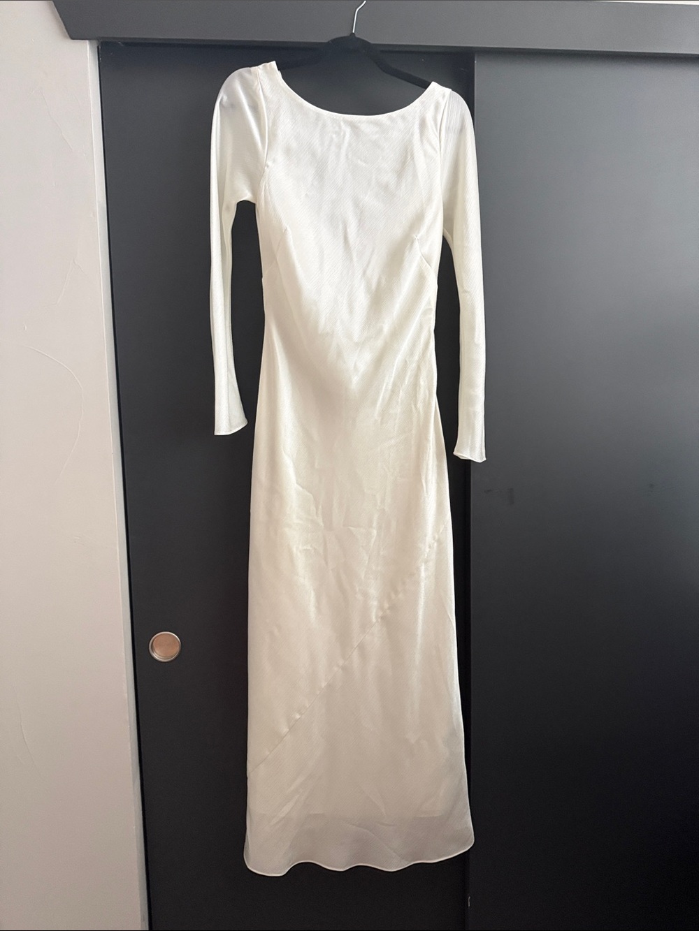 Abercrombie & Fitch Ivory Long Sleeve Maxi Dress